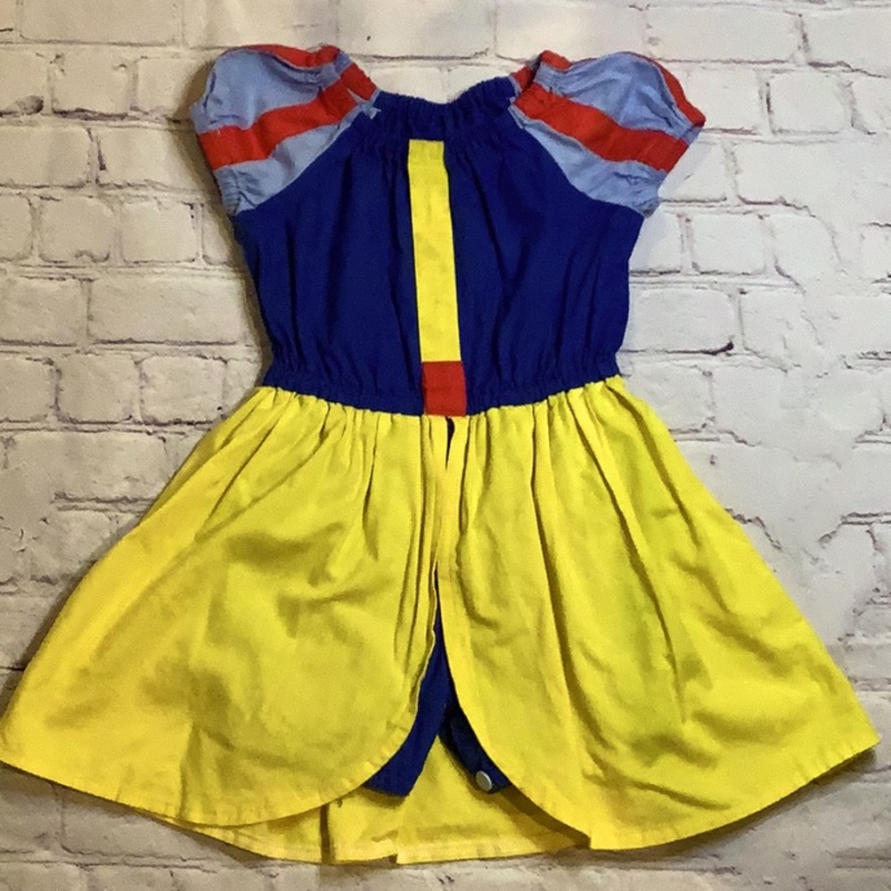 Snow White romper size 3